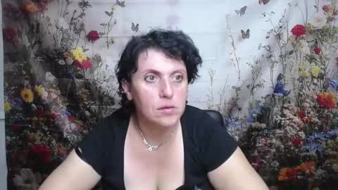 LuciaMi online show from September 14, 5:01 pm