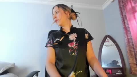 Luciana Evans online show from January 16, 3:05 pm