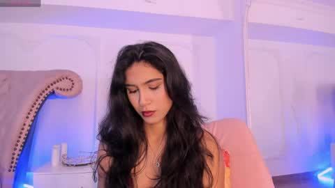 Snapshot of luciana_roa chatting on May 15, 8:27 pm Luciana online show from May 15, 8:27 pm