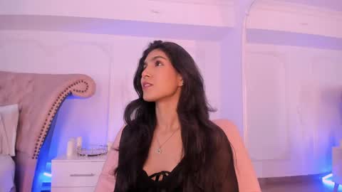Snapshot of luciana_roa chatting on May 19, 8:59 pm Luciana online show from May 19, 8:59 pm