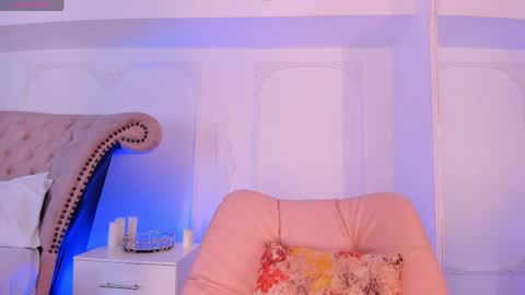 Snapshot of luciana_roa chatting on May 21, 8:49 pm Luciana online show from May 21, 8:49 pm