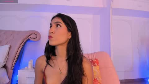 Snapshot of luciana_roa chatting on May 24, 8:47 pm Luciana online show from May 24, 8:47 pm