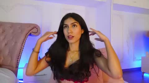 Snapshot of luciana_roa chatting on June 28, 8:48 pm Luciana online show from June 28, 8:48 pm