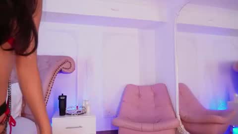 Snapshot of luciana_roa chatting on July 9, 8:57 pm Luciana online show from July 9, 8:57 pm