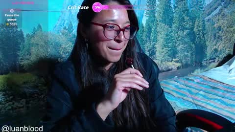 Snapshot of lucianahalen chatting on January 10, 10:25 pm Lucy online show from January 10, 10:25 pm