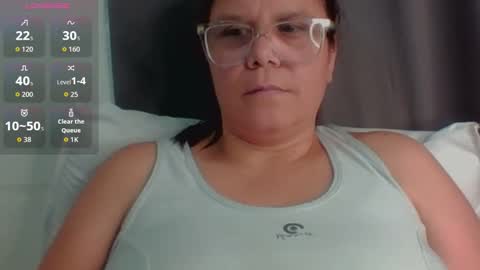 Snapshot of lucianamaster chatting on October 11, 12:10 am lucianamaster online show from October 11, 12:10 am