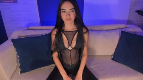 Snapshot of lucianamiller_ chatting on January 11, 1:27 am Luciana Miller online show from January 11, 1:27 am
