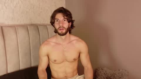 Luciano online show from October 31, 9:05 pm