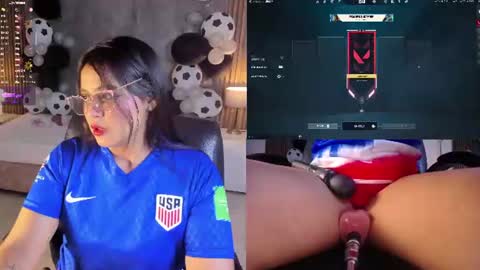 Snapshot of luciareid chatting on June 18, 2:21 pm Lucia online show from June 18, 2:21 pm
