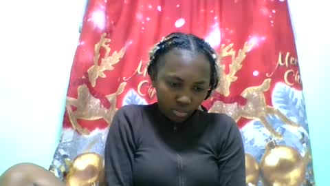 Snapshot of lucie196645 chatting on June 28, 8:09 am lucie196645 online show from June 28, 8:09 am
