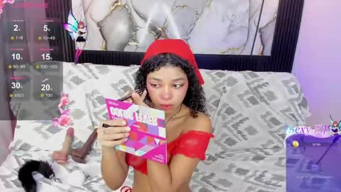 Snapshot of lucie_petite chatting on May 22, 6:35 pm Lucie - online show from May 22, 6:35 pm