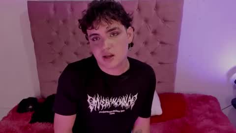 Snapshot of lucien_moon chatting on July 12, 3:30 am lucien_moon online show from July 12, 3:30 am