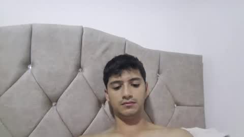 Snapshot of lucifferr_ chatting on June 25, 1:05 am leonel online show from June 25, 1:05 am