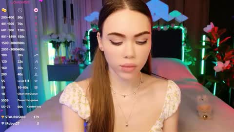 MimiFors online show from November 20, 4:51 pm