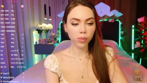 MimiFors online show from November 30, 4:55 pm