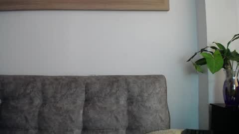 Snapshot of luciiana_lol chatting on May 2, 3:06 pm luciiana online show from May 2, 3:06 pm