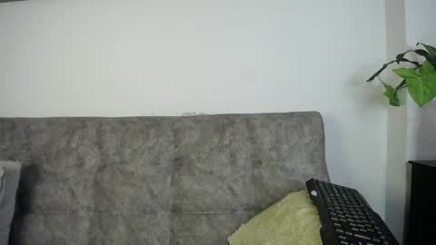 Snapshot of luciiana_lol chatting on May 4, 12:12 pm luciiana online show from May 4, 12:12 pm