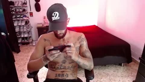 Snapshot of luciifer_hills chatting on December 2, 5:48 pm luciifer_hills online show from December 2, 5:48 pm