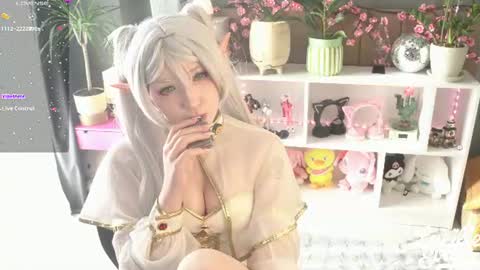 Snapshot of lucille_evans chatting on June 11, 1:53 pm Lucy UwU online show from June 11, 1:53 pm