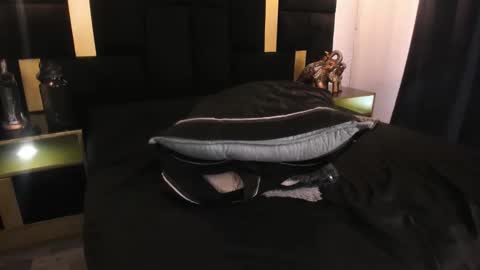 Snapshot of lucio__fox chatting on May 11, 4:04 pm Lucio online show from May 11, 4:04 pm