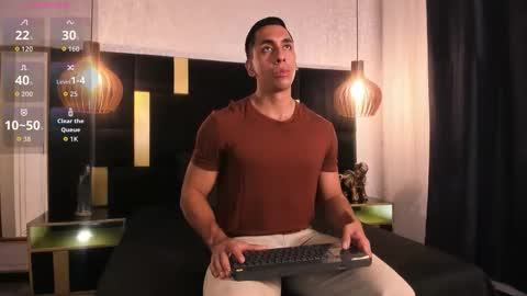Snapshot of lucio__fox chatting on June 1, 11:56 am Lucio online show from June 1, 11:56 am