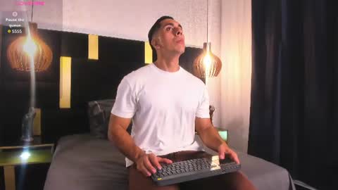 Snapshot of lucio__fox chatting on June 30, 11:55 am Lucio online show from June 30, 11:55 am