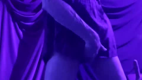 Snapshot of luckazy chatting on January 24, 3:00 am Lucky Eid Azy online show from January 24, 3:00 am