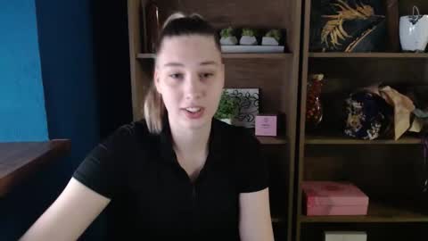 Snapshot of lucky_barbie chatting on May 20, 1:06 pm Grace online show from May 20, 1:06 pm