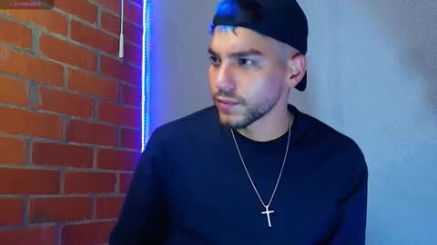 lucky_blessed online show from November 15, 5:49 am