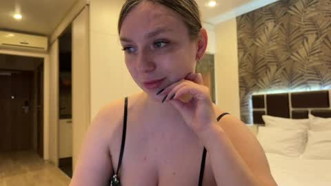 Snapshot of lucky_foryou_baby chatting on April 17, 3:20 am lucky_foryou_baby online show from April 17, 3:20 am