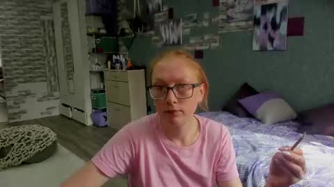lucky_licky20 online show from June 28, 3:01 am