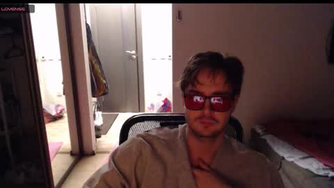 Iron Jhon online show from December 3, 6:39 pm