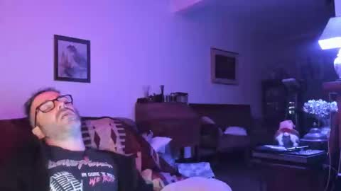 Snapshot of luckydrakex chatting on December 17, 11:27 pm Lucky online show from December 17, 11:27 pm