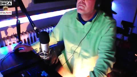 Snapshot of luckyfreak1 chatting on February 22, 9:26 pm call me Stefan online show from February 22, 9:26 pm