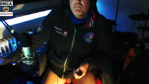 Snapshot of luckyfreak1 chatting on March 2, 2:08 am call me Stefan online show from March 2, 2:08 am