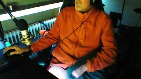 Snapshot of luckyfreak1 chatting on February 8, 2:48 am call me Stefan online show from February 8, 2:48 am