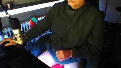 Snapshot of luckyfreak1 chatting on February 13, 6:48 pm call me Stefan online show from February 13, 6:48 pm