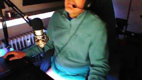 Snapshot of luckyfreak1 chatting on April 2, 10:51 pm call me Stefan online show from April 2, 10:51 pm