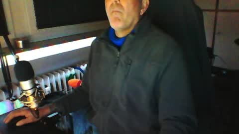 Snapshot of luckyfreak1 chatting on April 5, 6:16 pm call me Stefan online show from April 5, 6:16 pm