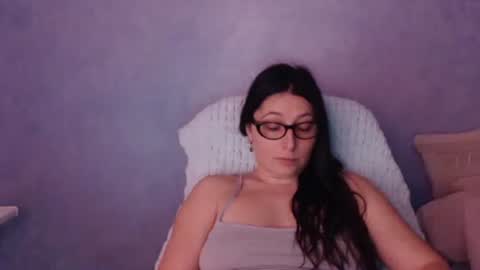 Snapshot of luckylinda23 chatting on May 20, 9:43 pm luckylinda23 online show from May 20, 9:43 pm