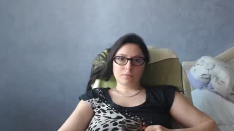 Snapshot of luckylinda23 chatting on June 14, 9:44 am luckylinda23 online show from June 14, 9:44 am