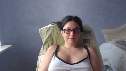 luckylinda23 online show from July 6, 8:44 am