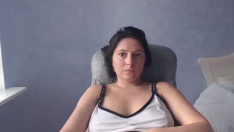 luckylinda23 online show from July 14, 1:17 pm
