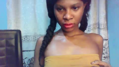 Snapshot of luckymadequeen chatting on January 21, 6:00 am Gloria online show from January 21, 6:00 am