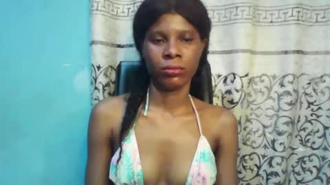 Snapshot of luckymadequeen chatting on March 12, 6:18 am Gloria online show from March 12, 6:18 am