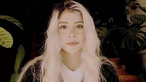 luckysapphire777 online show from October 30, 7:10 am