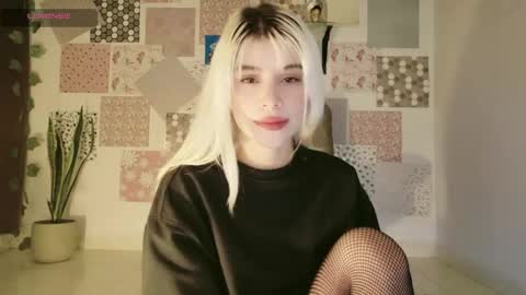 luckysapphire777 online show from April 24, 1:57 pm