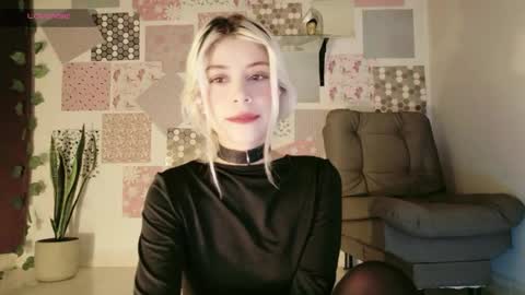luckysapphire777 online show from April 28, 7:46 am