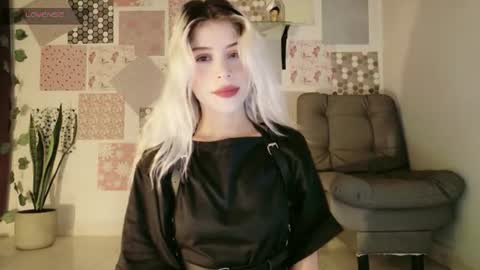 Snapshot of luckysapphire777 chatting on June 12, 12:04 pm luckysapphire777 online show from June 12, 12:04 pm