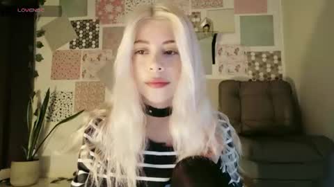Snapshot of luckysapphire777 chatting on July 13, 12:52 pm luckysapphire777 online show from July 13, 12:52 pm